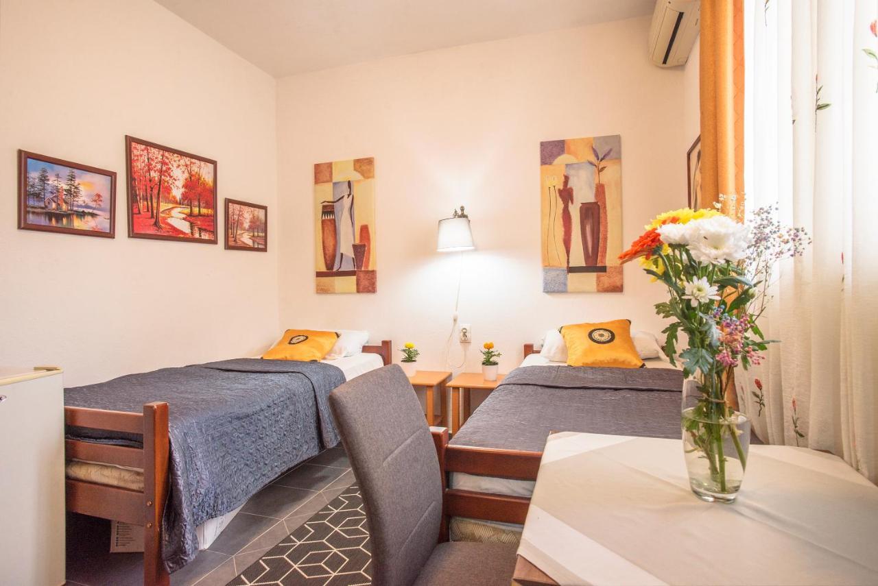 Apartments Maxhit ティヴァト エクステリア 写真